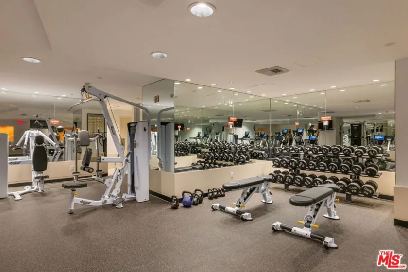 13600 Marina Pointe Drive #604 photo 31