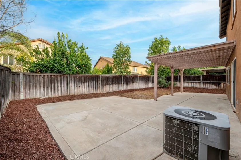 38354 Falcon Court photo 40