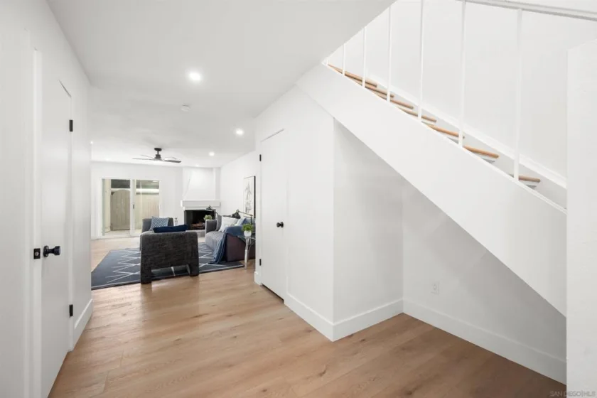 4012 Mount Acadia photo 6