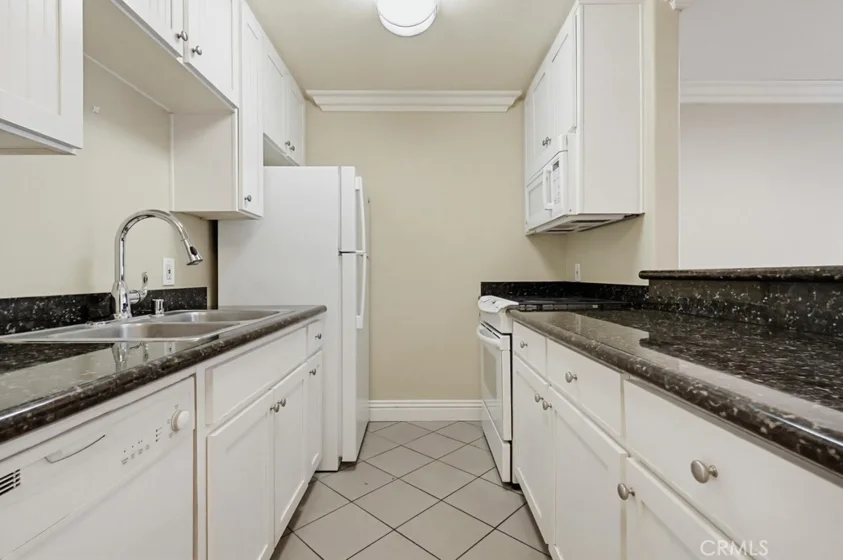 1720 Newport Avenue #2 photo 22
