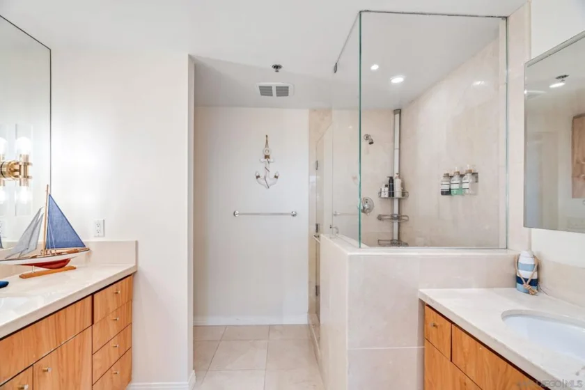 700 W Harbor Drive #705 photo 16