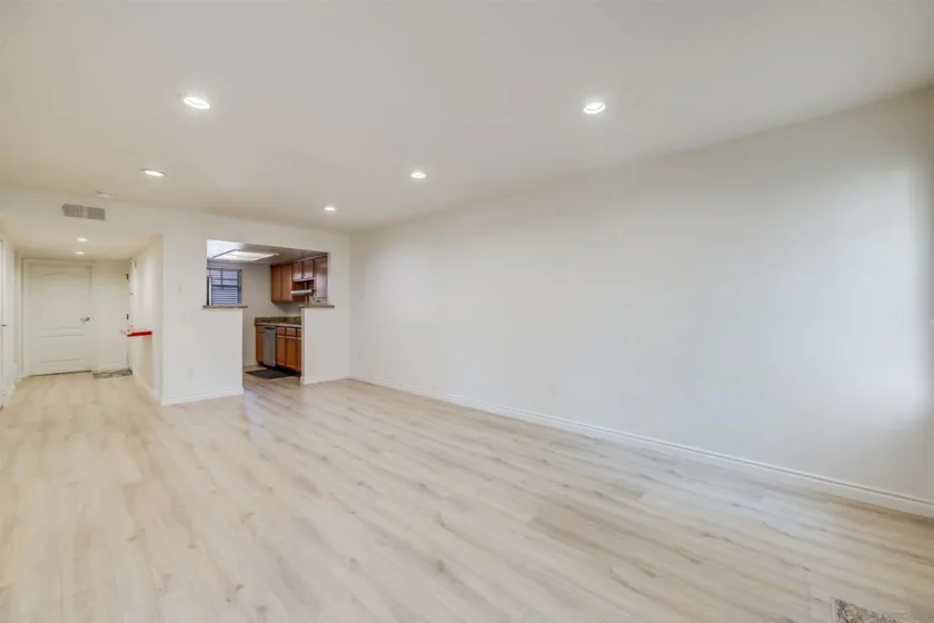 12051 Alta Carmel Court #208 photo 22