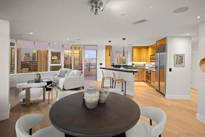 700 W Harbor #2101 photo 6