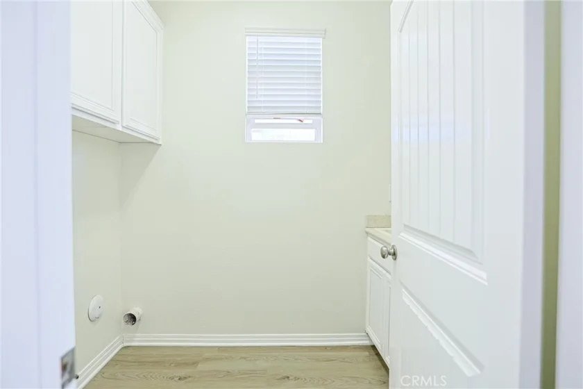 40322 Ariel Hope photo 28