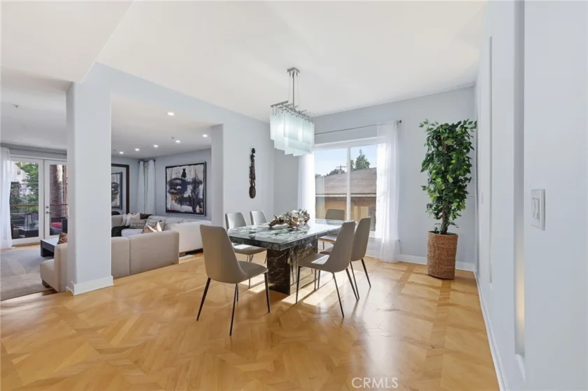 14271 Dickens Street #201 photo 4