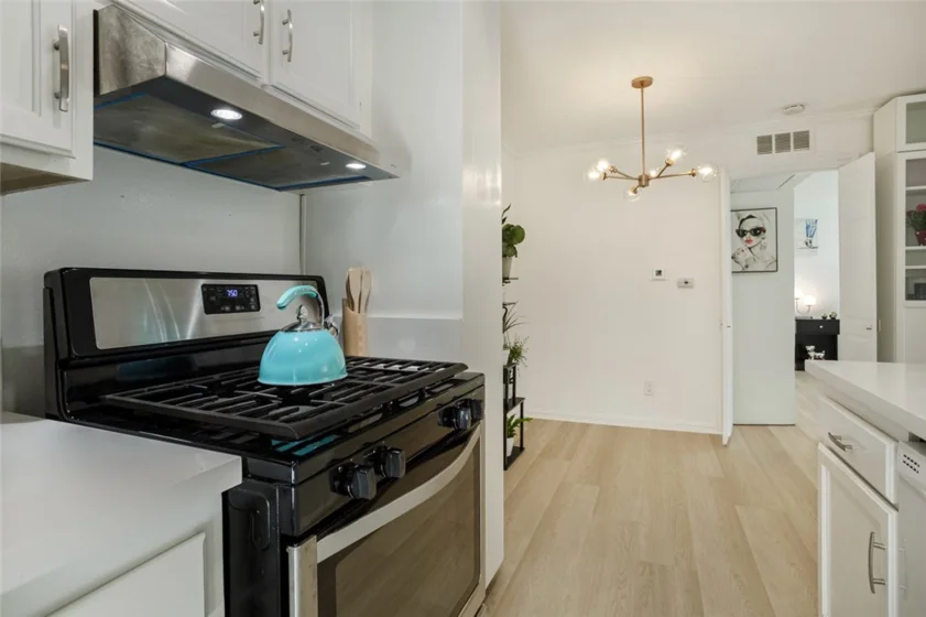 2815 S Fairview #G photo 8