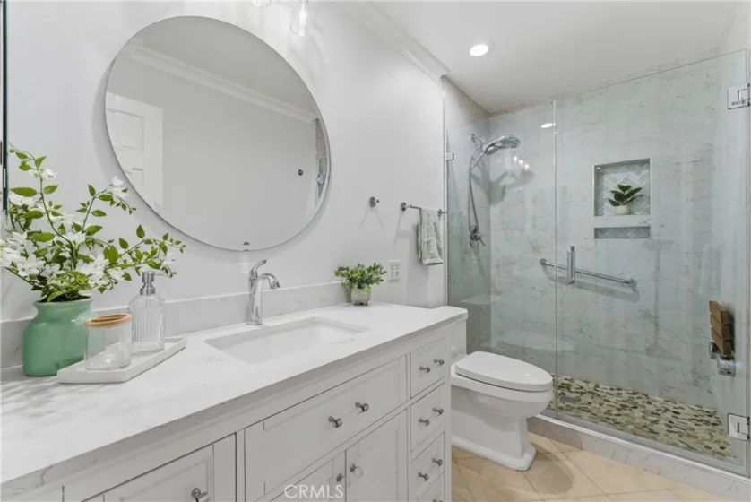 8208 N Marina Pacifica photo 15