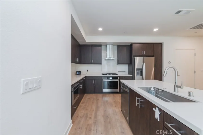 2414 Nolita photo 6