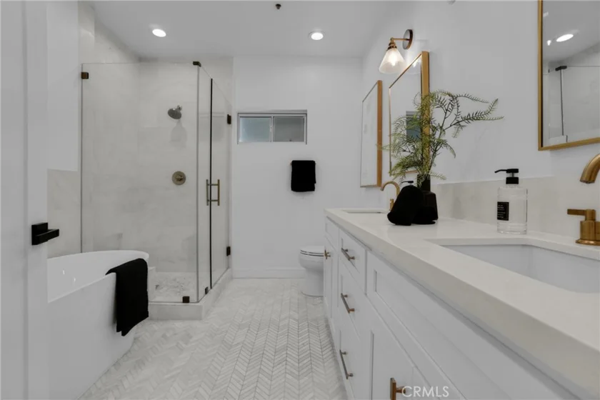 1871 Greenfield Avenue #102 photo 5