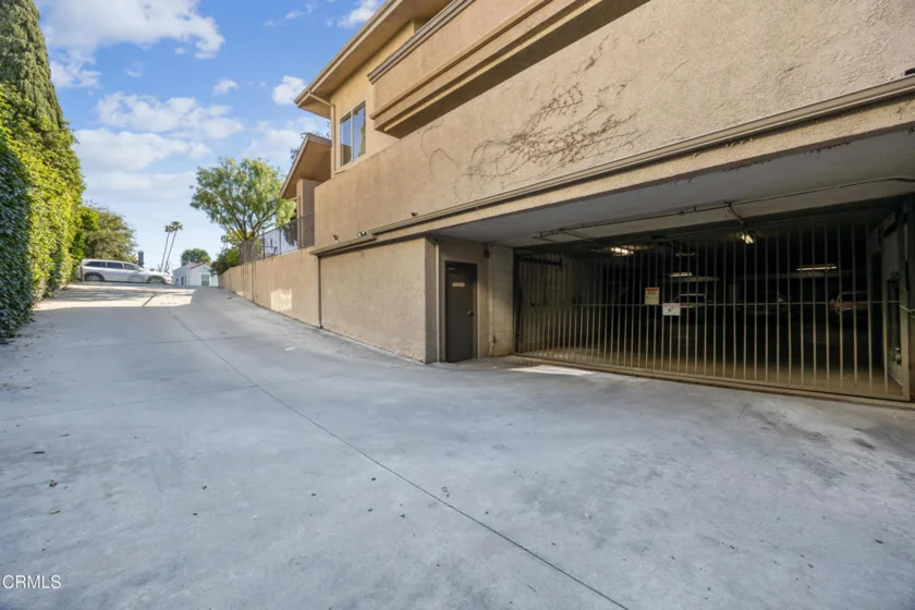87 S Allen Avenue #205 photo 25