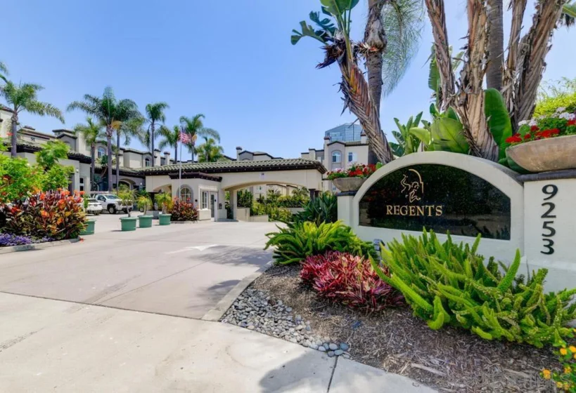9245 Regents Road #M212 photo 1