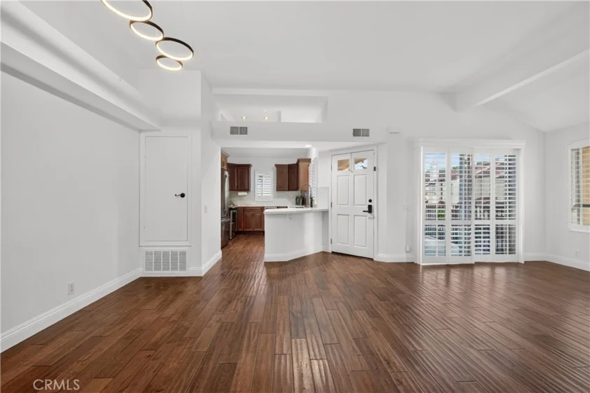 88 Corsica Drive photo 7