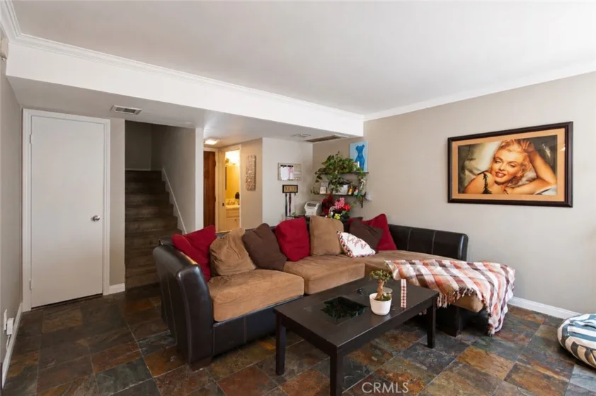 5406 Villa Way photo 6