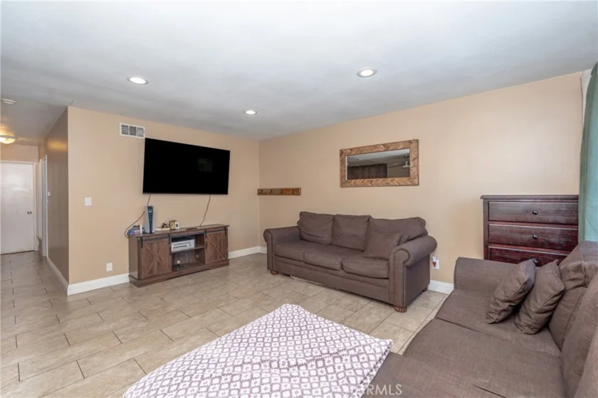 1143 S Clifpark photo 5