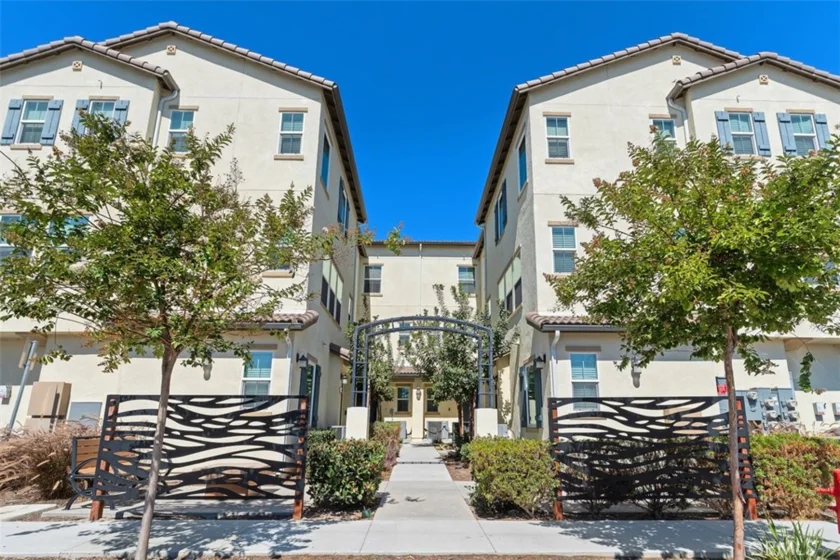784 N Ethan photo 1