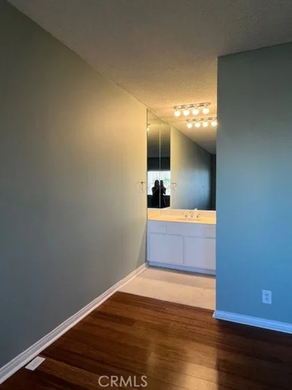 622 S Barrington #302 photo 7