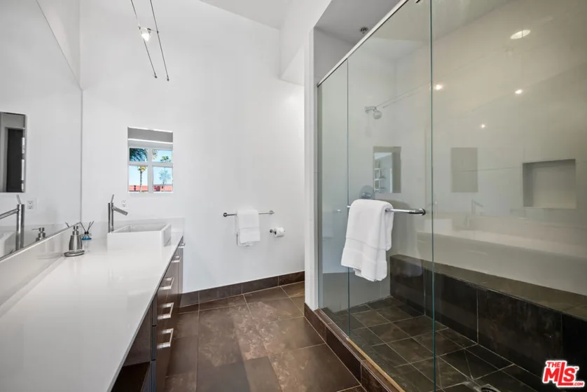 13320 Beach Avenue #304 photo 16