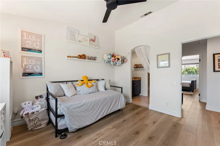 8567 E Tioga photo 23