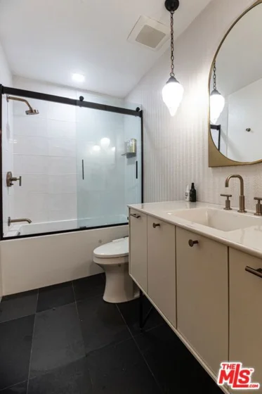 15511 Sherman Way #40 photo 17