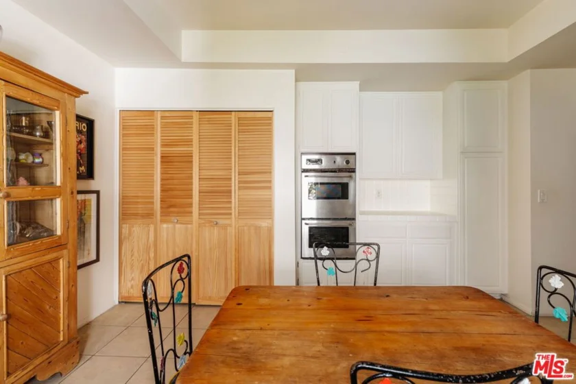 10336 Almayo Avenue #302 photo 12