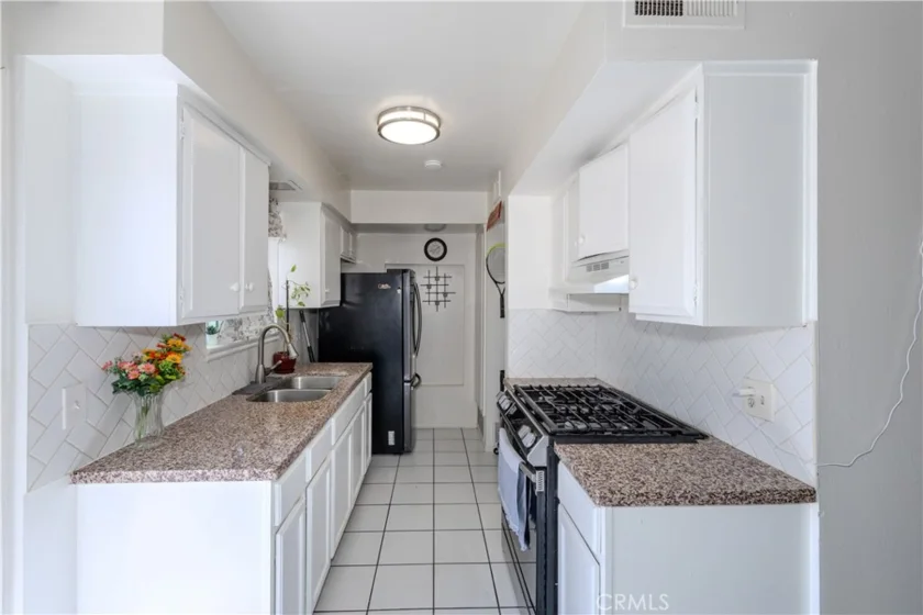 1800 W Gramercy Avenue #49 photo 5