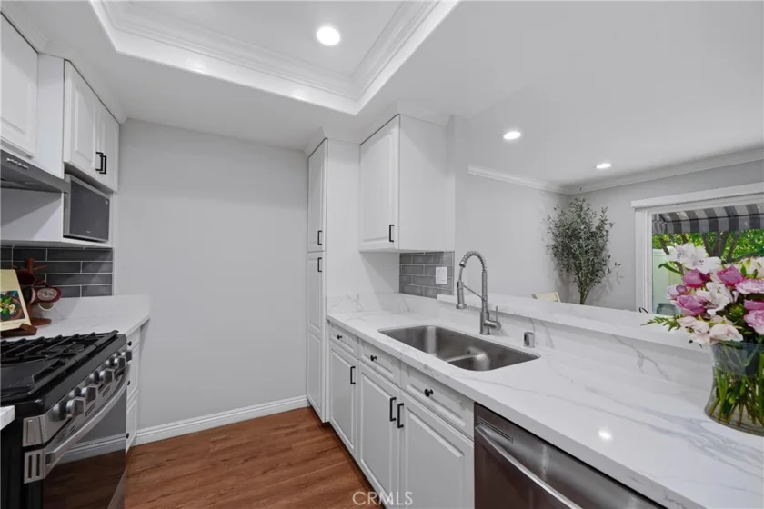 3131 Laurel Avenue #9 photo 11