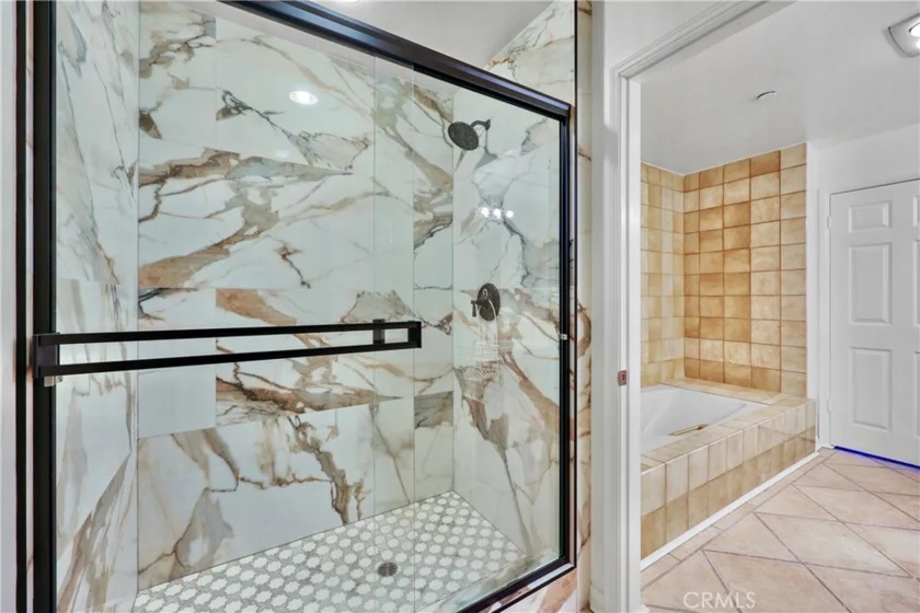 324 N Palm Drive #407 photo 22