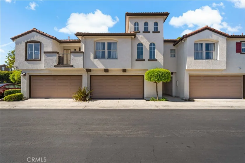 5005 Codorniz Way #4 photo 1