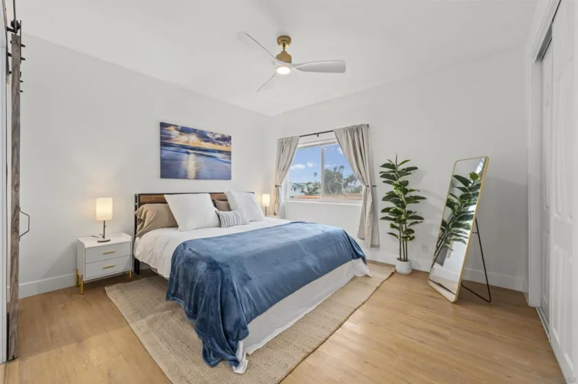 727 Ostend photo 11