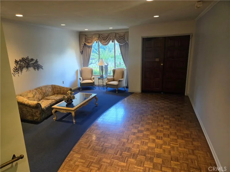 972 E California #202 photo 5