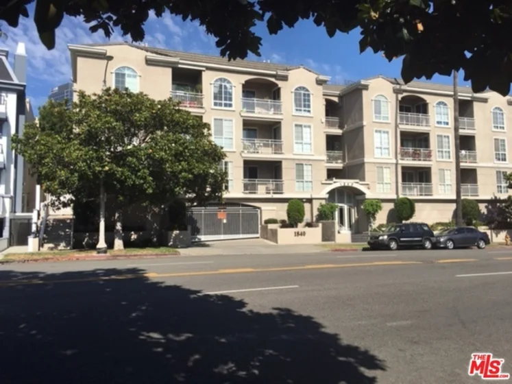 1840 S Beverly Glen #307 photo 1