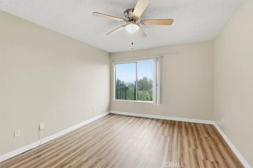 1517 E Garfield Avenue #32 photo 6