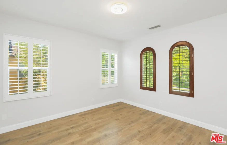 10 Aryshire Lane photo 22