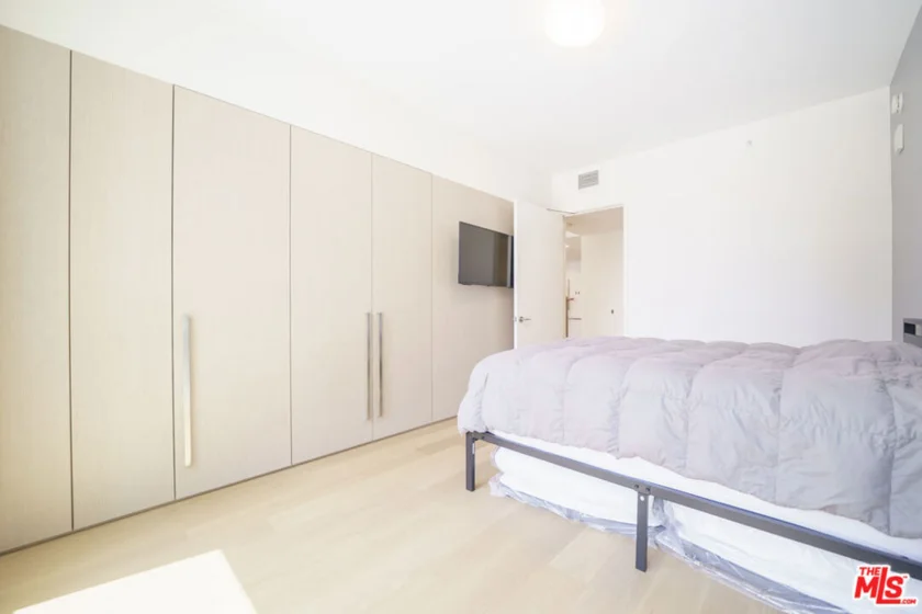 877 Francisco Street #1208 photo 3