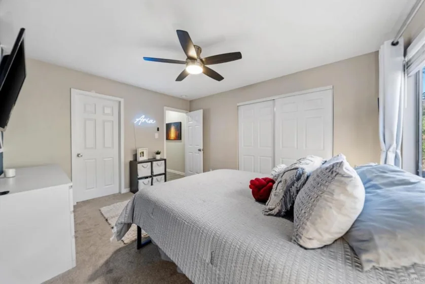 5245 Reservoir Drive photo 20