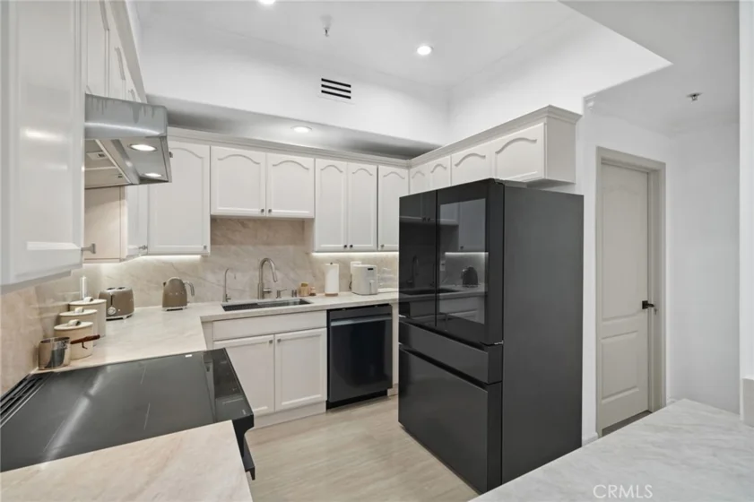 555 E Santa Anita #301 photo 13