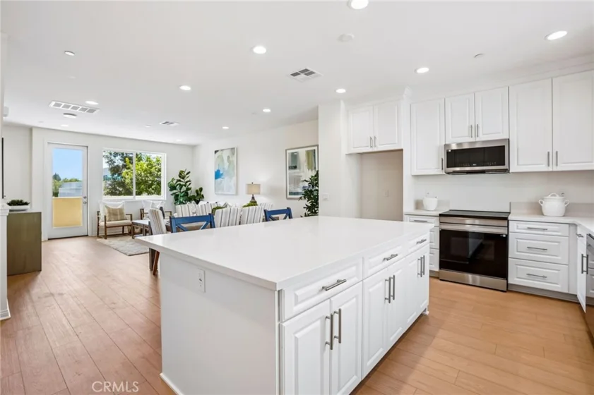 5876 Linden Ave Avenue #9 photo 9