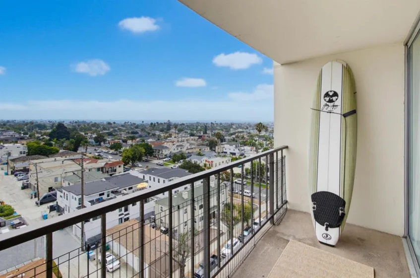 4944 Cass Street #909 photo 1