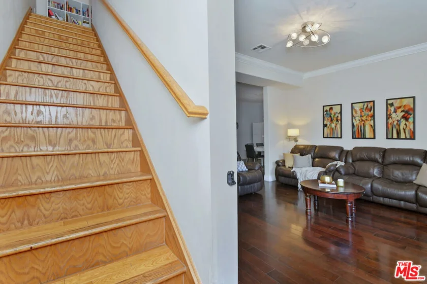 14315 Magnolia Boulevard #101 photo 21