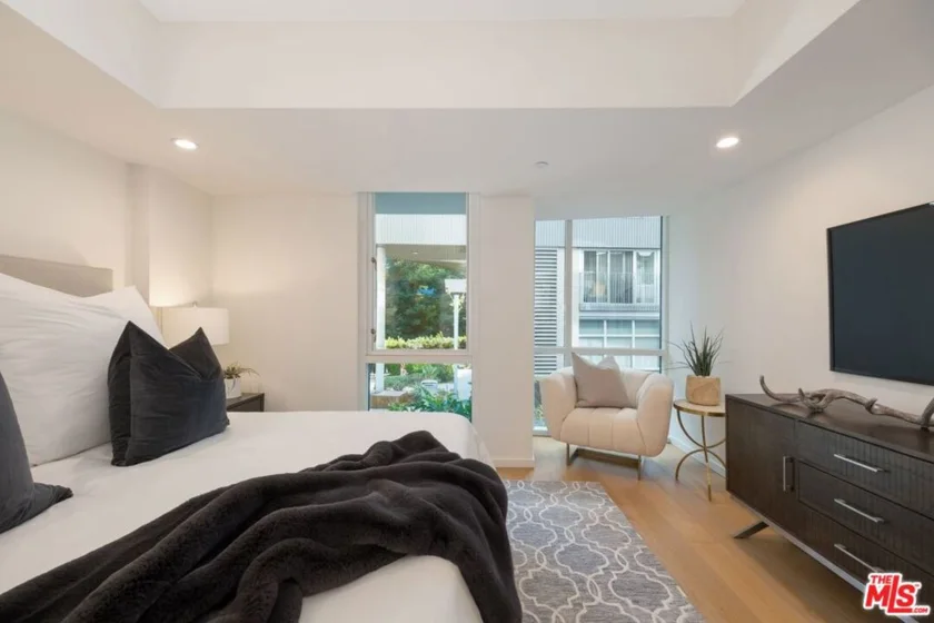 1705 Ocean Avenue ##107 photo 25
