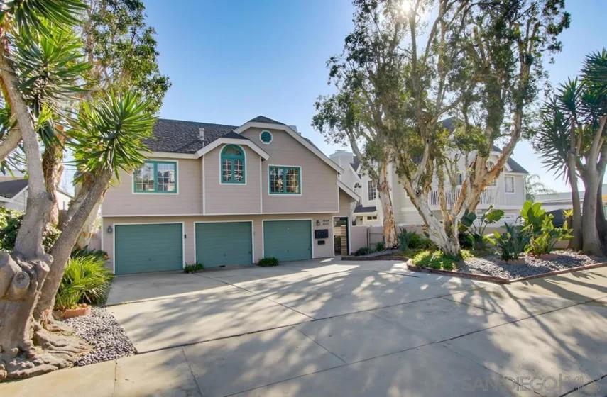 1059 Agate Street #A photo 1