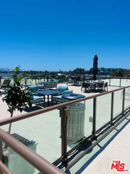 1000 E Ocean Boulevard #104 photo 42