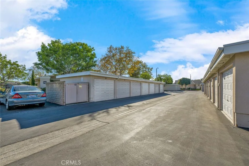8605 Solano #1005-B photo 23