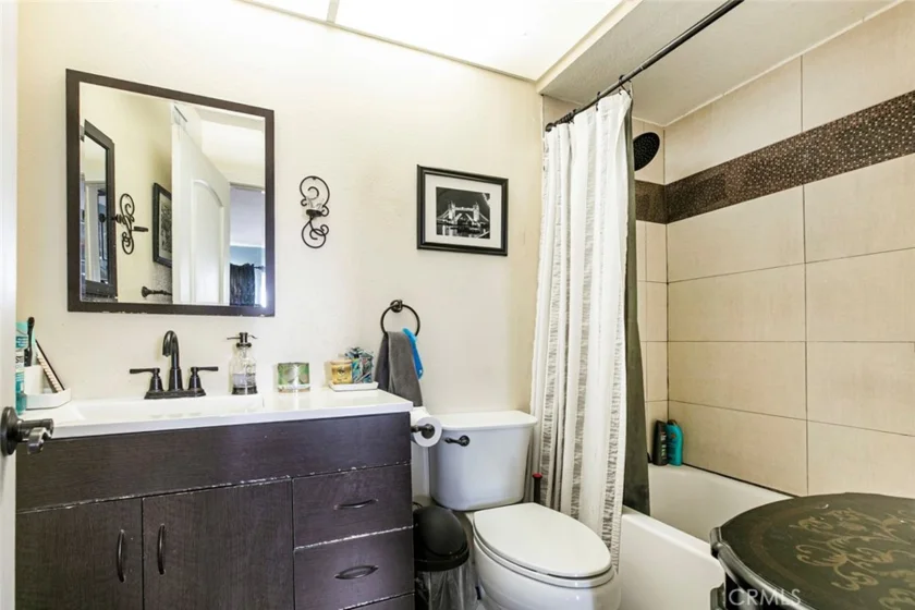 1340 Glenwood Road #4 photo 36