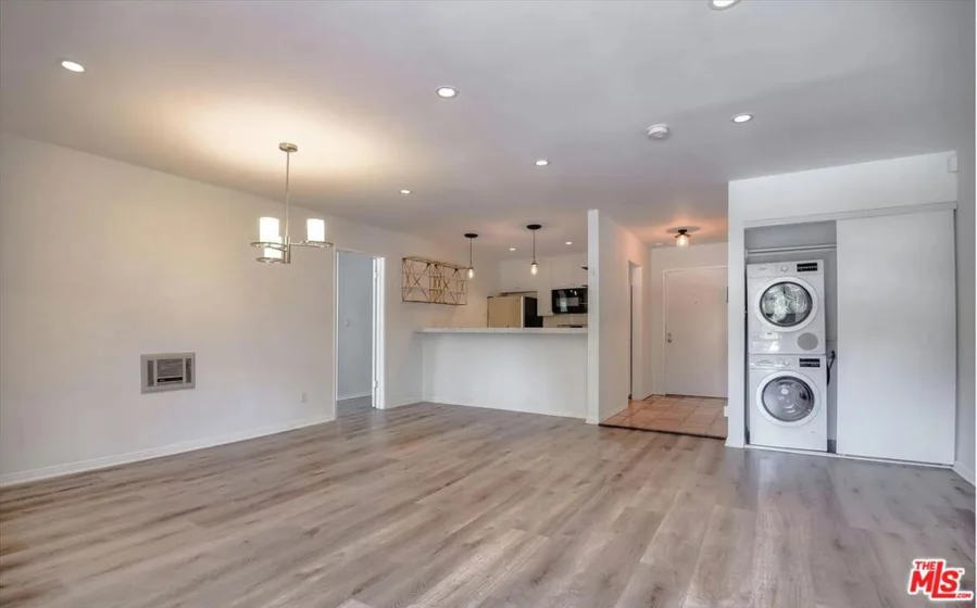 1222 N Olive Drive #209 photo 13