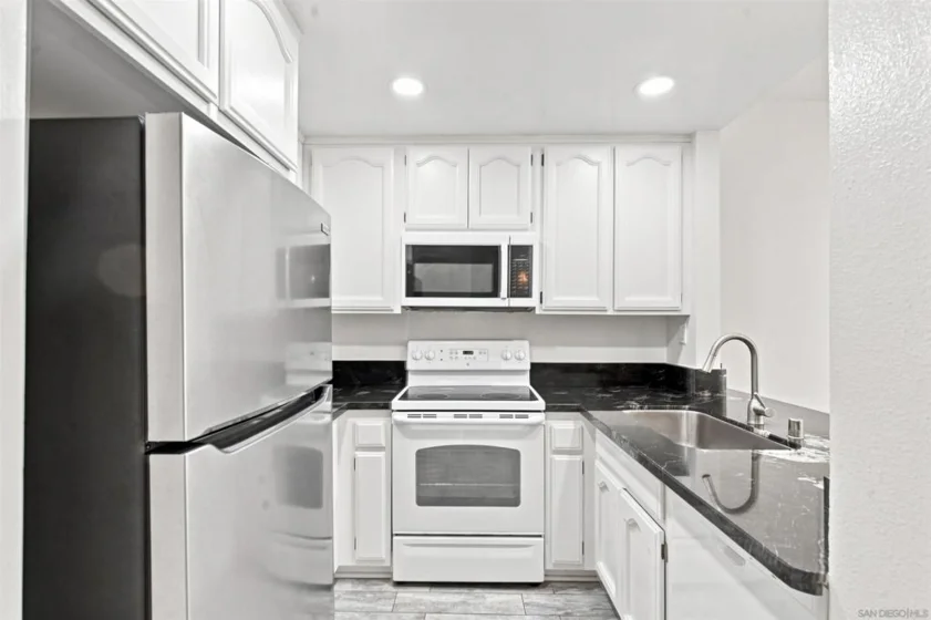 5845 Friars Road #1110 photo 26