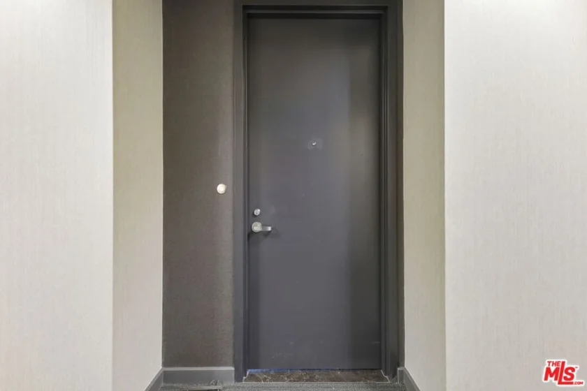 6250 Hollywood Boulevard #6L photo 5