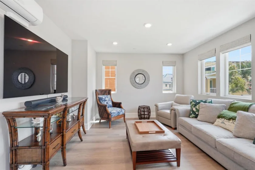 817 Jersey Court photo 15
