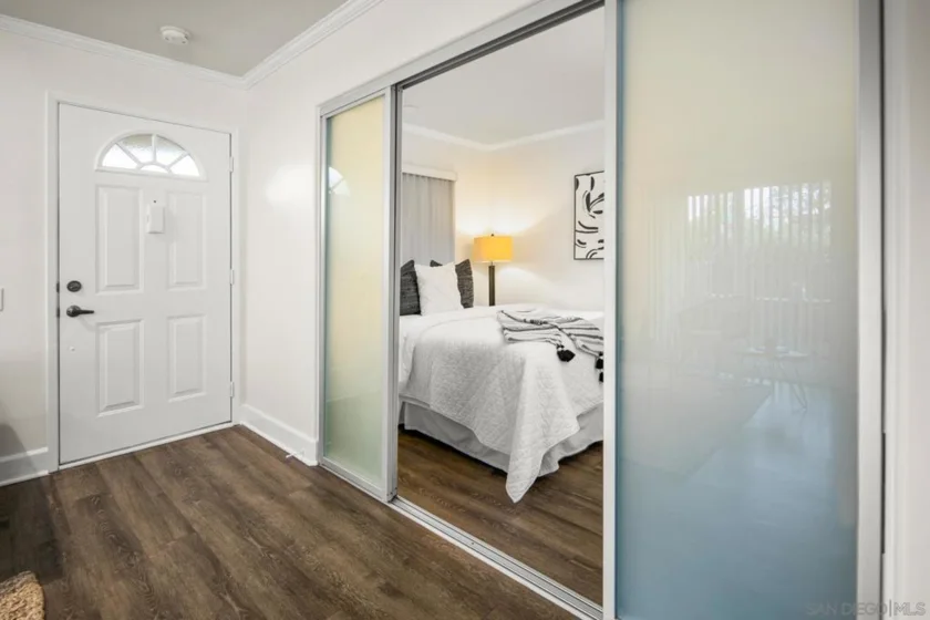 8581 Villa La Jolla Drive #N photo 3