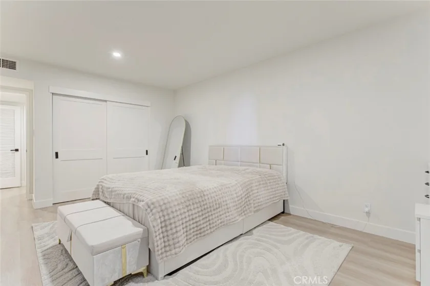 5411 Tyrone Avenue #203 photo 21